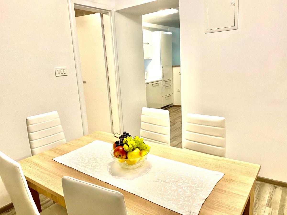 Guesthouse L&K Brinje Экстерьер фото